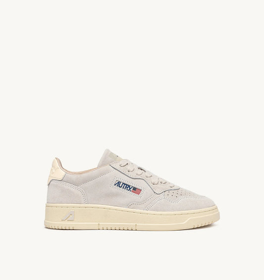 Medalist Low Man - Finish Suede